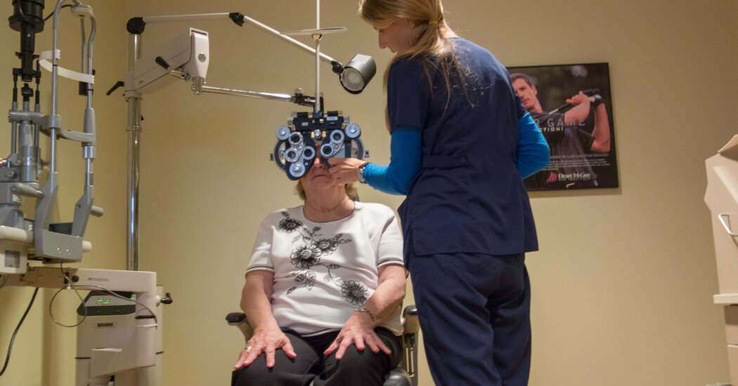 Researchers: Improving Eyesight May Help Prevent Dementia