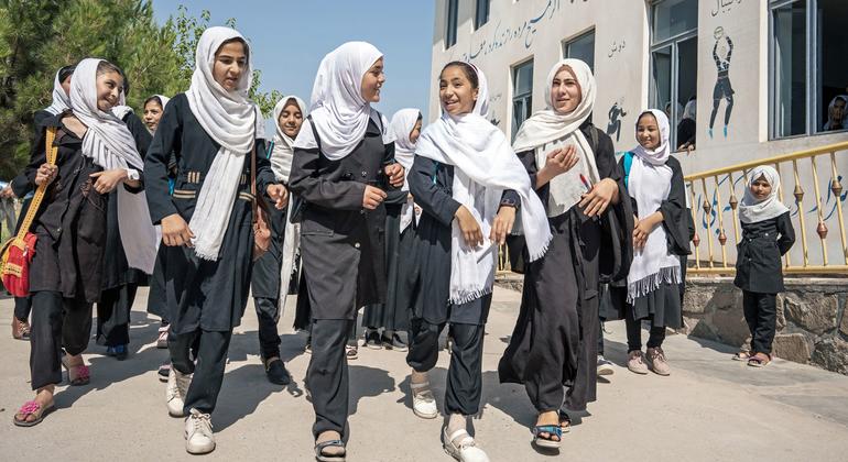 Afghanistan: Top UN delegation tells Taliban to end confinement, deprivation, abuse of women’s rights